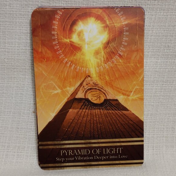 Isis Oracle - Picture 9 of 12